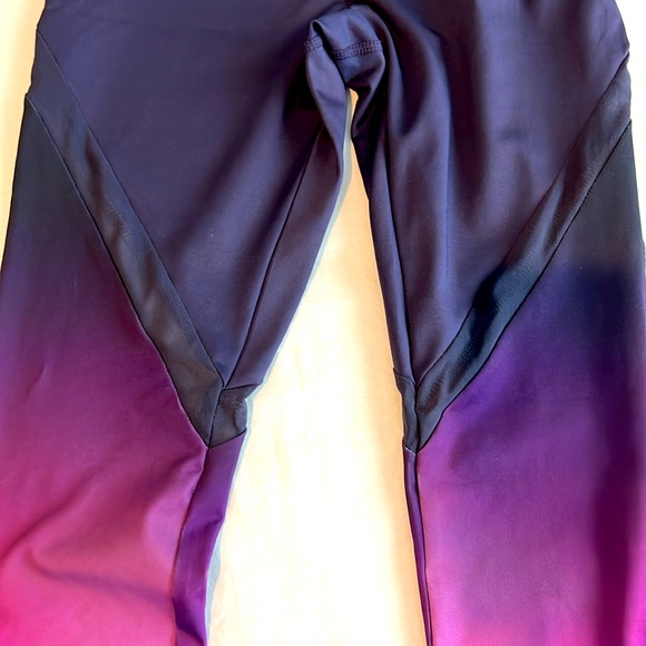 NWT/NBW Purple ombre workout pants - Picture 2 of 2